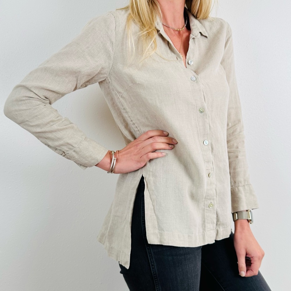 J. Jill Love Linen 100% linen long sleeve button down shirt with side slits - Picture 5 of 9